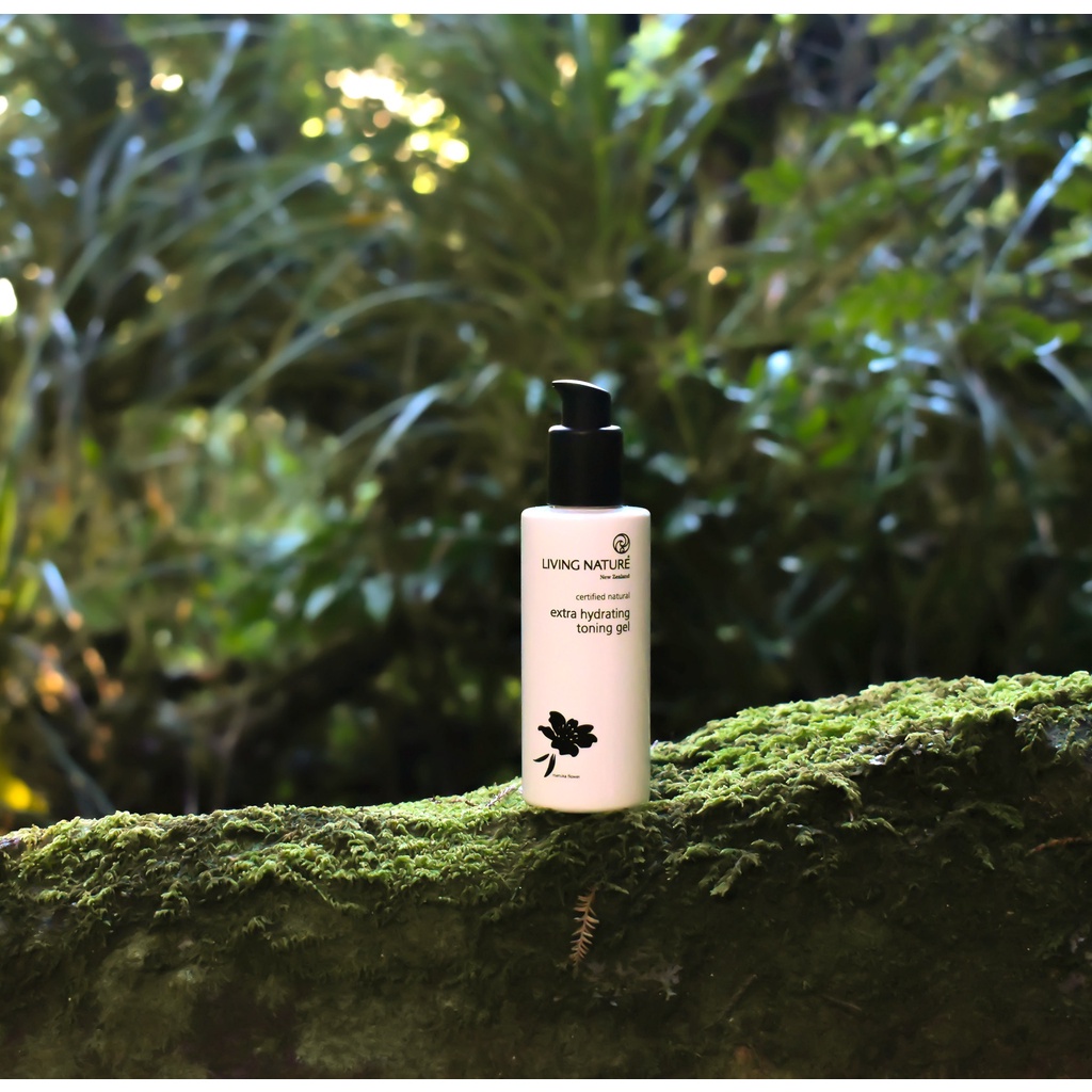 [Hỏa tốc] Gel siêu dưỡng ẩm Extra Hydrating Toning Gel Living Nature 120ml