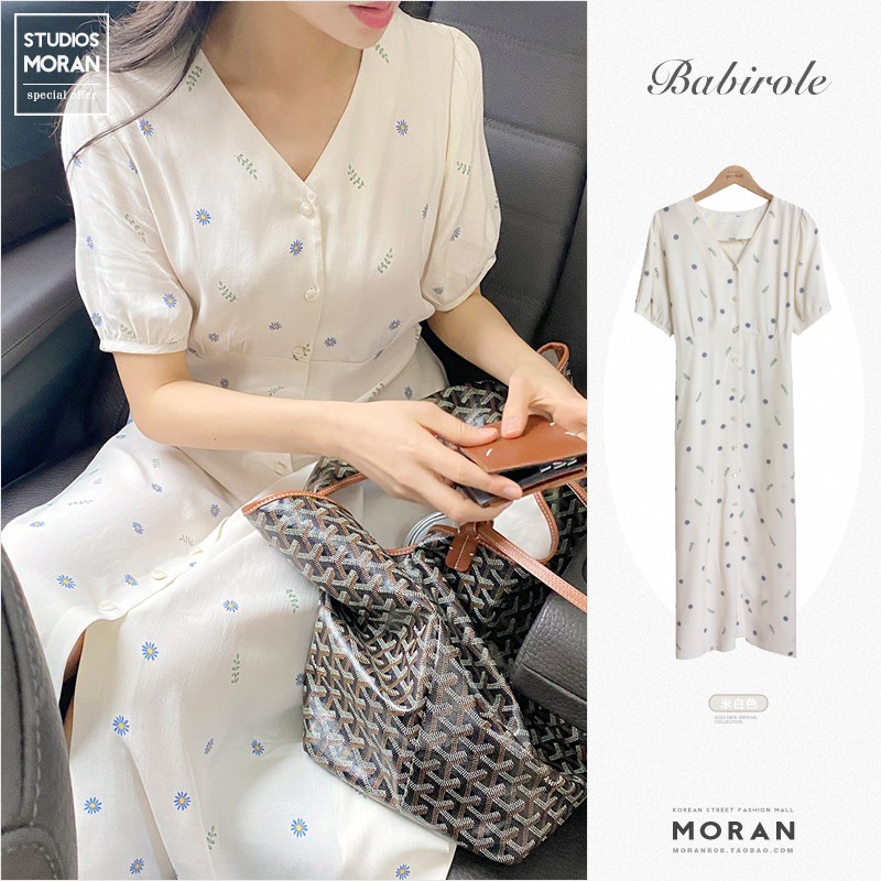 Váy MORAN hoa nhí màu xanh trắng cổ V cài dọc khuy dáng thon eo xòe dài nhẹ nhàng vintage Hàn Quốc