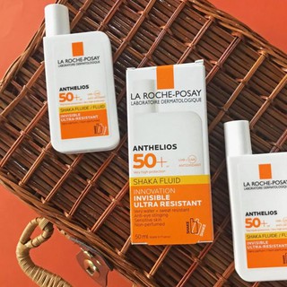 Kem chống nắng LAROCHE POSAY SHAKA INVISIBLE FLUID SPF 50 (KÈM XỊT KHOÁNG 5OML)