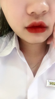 Son merzy L9 lên môi thật