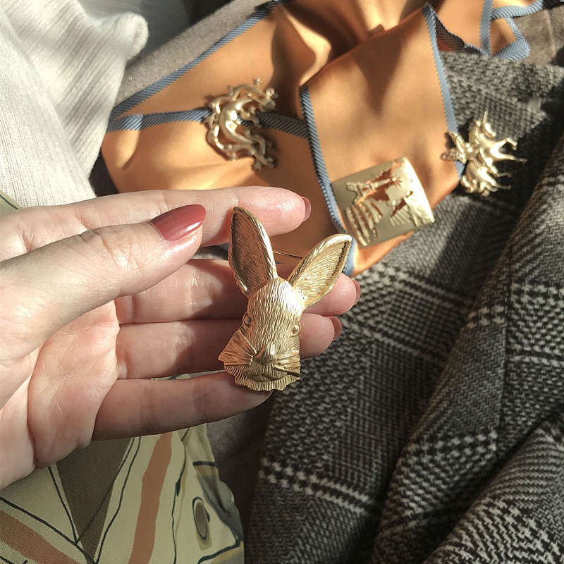 Trâm Cài Áo Hình Động Vật Màu Vàng Đục Dễ Thương Sáng Tạo Phong Cách Cổ Điển Cho Nữ