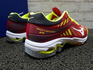 GIÀY MIZUNO LIGHTNING Z4 ĐỎ