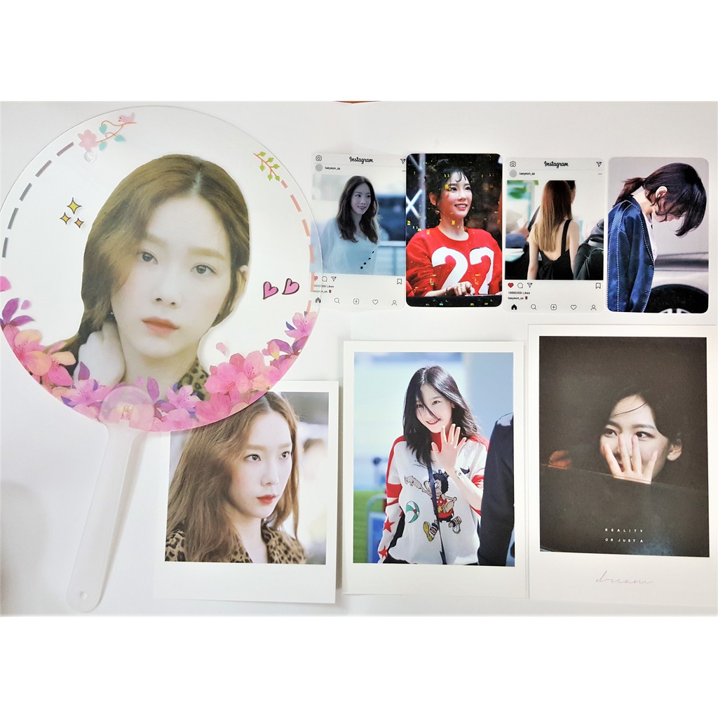 Gift và Photobook Taeyeon SNSD (poster, quạt trong, card trong, clear file)