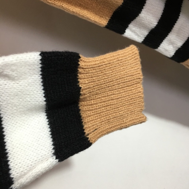 Áo cardigan len nữ dáng dài tới gối hoạ tiết kẻ ngang thương hiệu Burberry BBR cao cấp