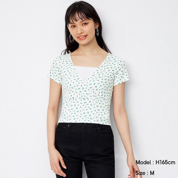 Áo thun dáng croptop in hoa, vạt chéo GU Nhật - Mã 330482