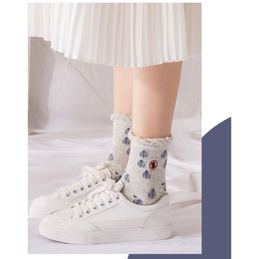 Tất cao cổ nữ Bateno vớ nam họa tiết cây thông Unisex phong cách TN99
