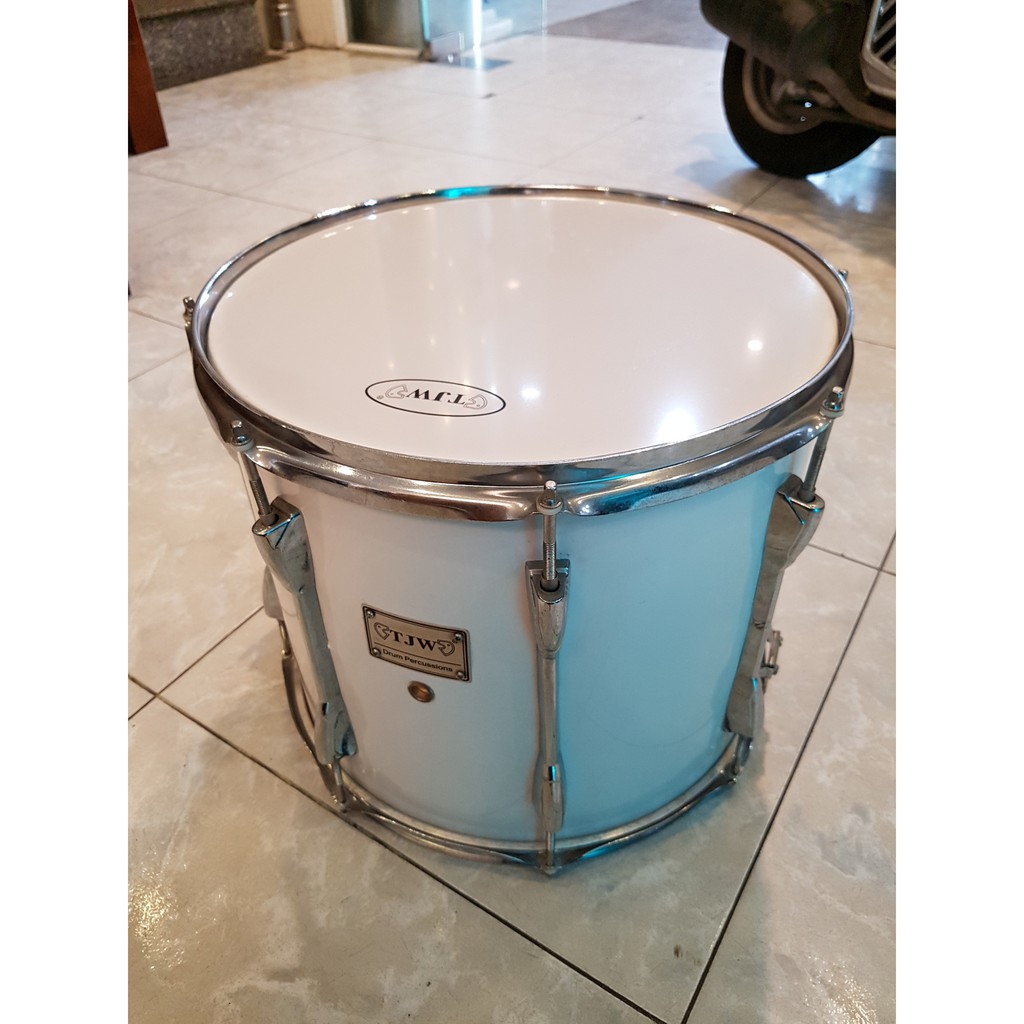 Trống đội snare kích thước 14" x 12" kèm quai đeo vai và dùi trống
