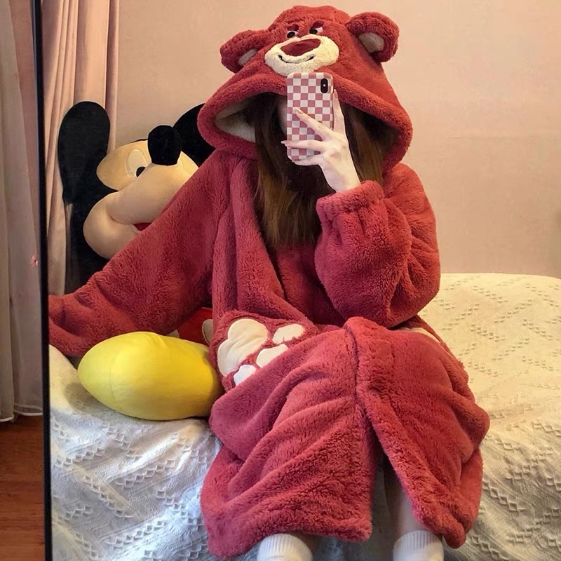 Váy Ngủ Bông Gấu dâu dễ thương,Áo choàng lông 2 mặt mềm mại mũ 2 lớp dày dặn ấm áp