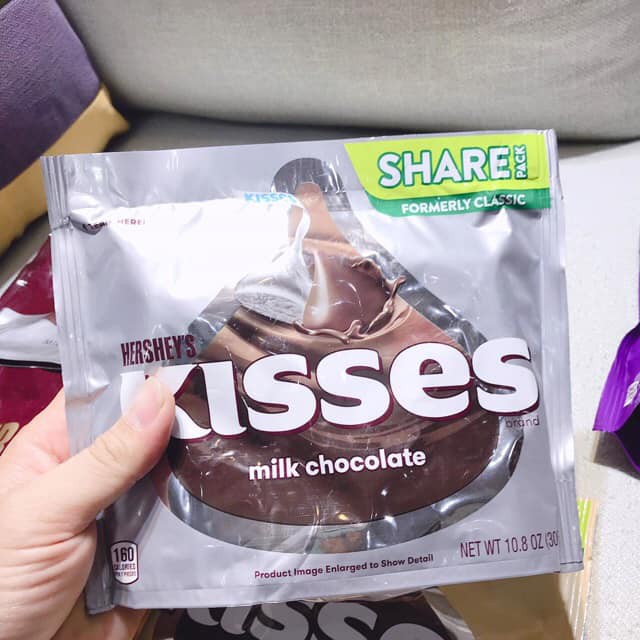 Chocolate Kisses vị milk choco 306g - Mỹ(Date 3/2022)