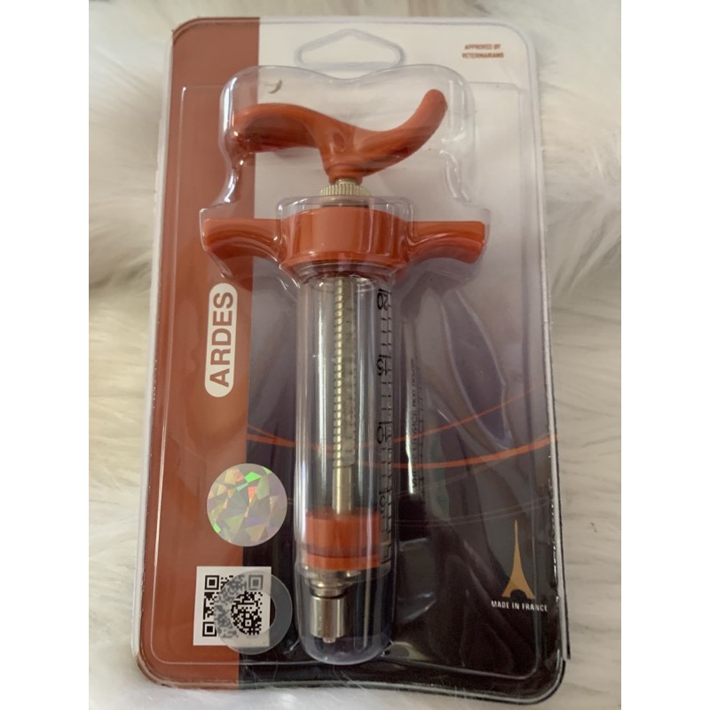 Xi lanh tiêm heo, trâu, bò, dê, cừu - nhập khẩu Pháp