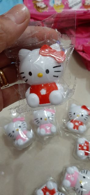 Gọt chì hình kitty.