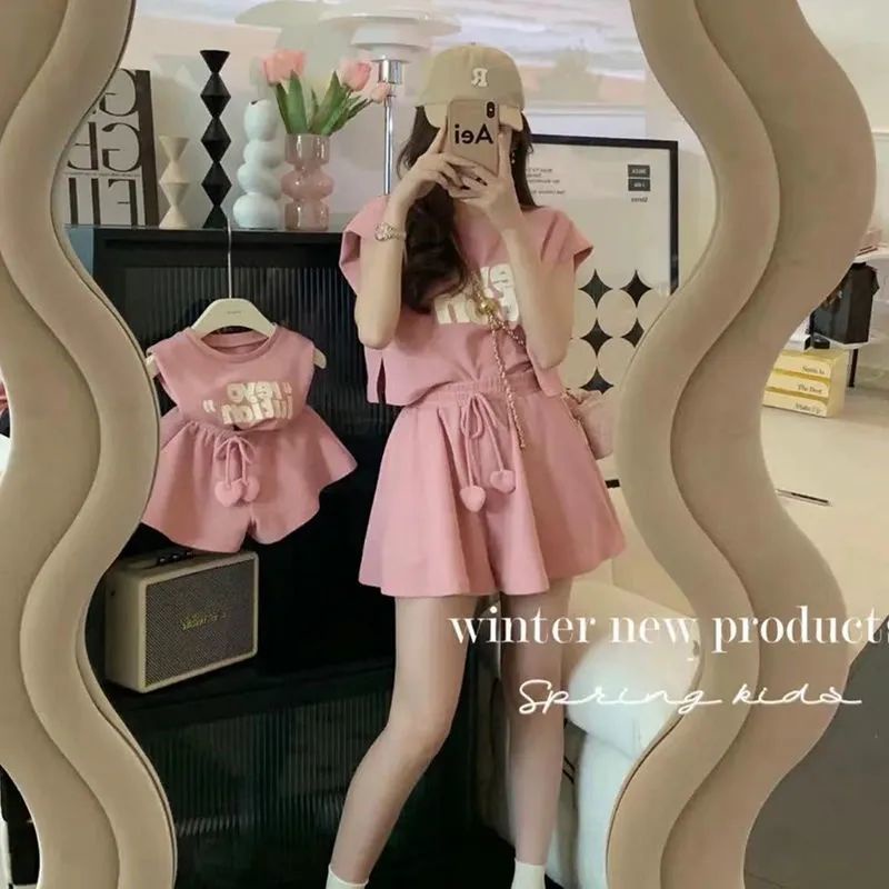 Set Áo Thun Ngắn Tay + Quần Short Thời Trang Mùa Hè Phong Cách Hàn Quốc Cho Mẹ Và Bé 5 Tuổi