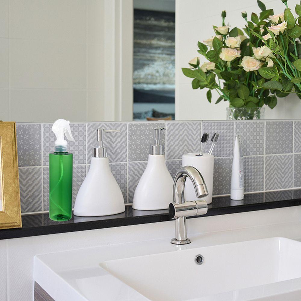 Bình Xịt Nước Màu Xanh Lá Cây Chuyên Dụng Cho Salon Làm Tóc