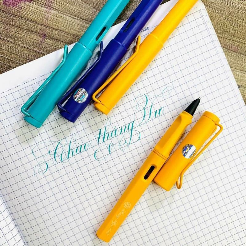 Bút Hoàng Ngọc T014 ngòi êm