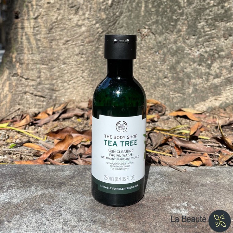 The Body Shop Tea Tree Skin Clearing Facial Wash - Sữa Rửa Mặt Cho Da Mụn 250ml