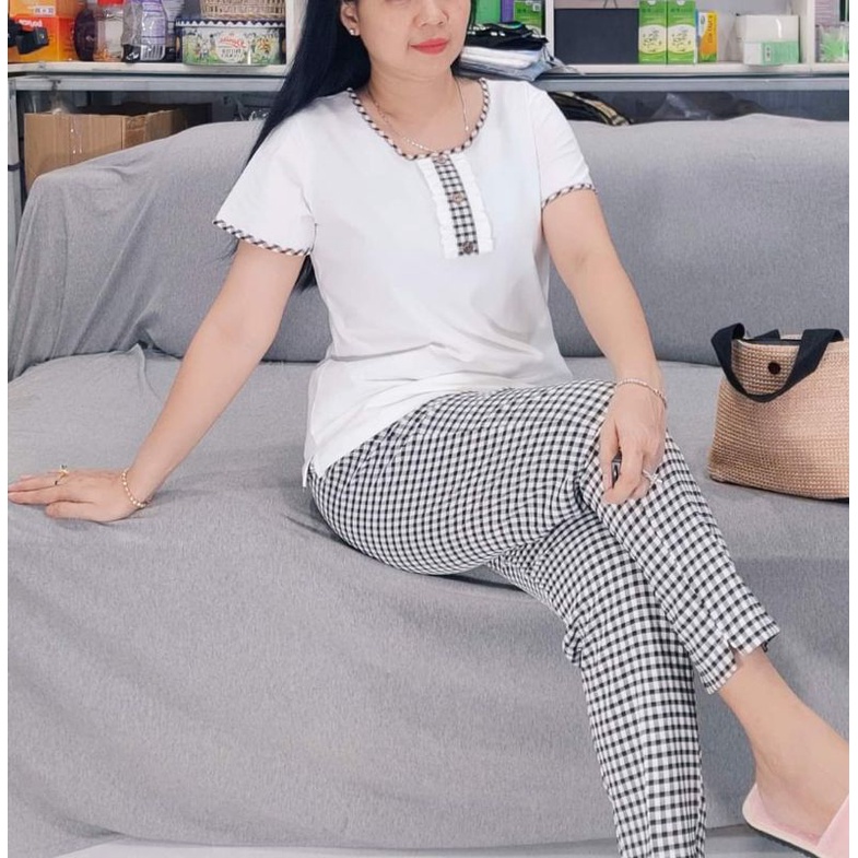 Đồ Bộ Áo Thun Cotton Quần Kẻ Sọc Phối Chín Tấc