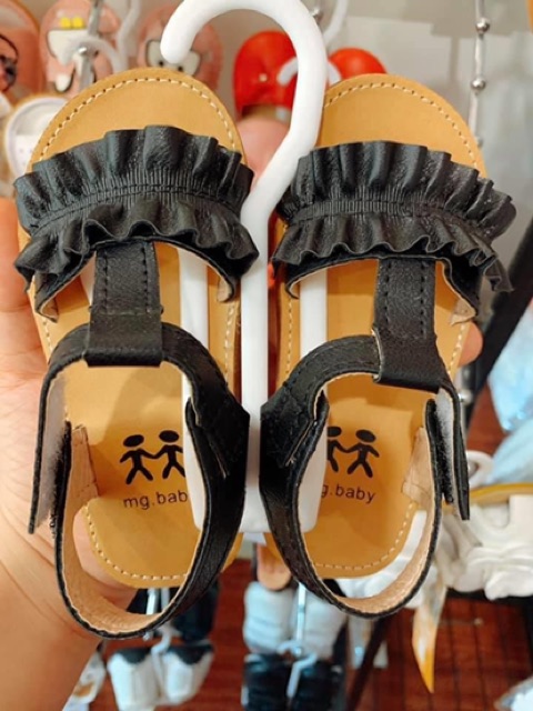 Sandal nhún bèo trắng