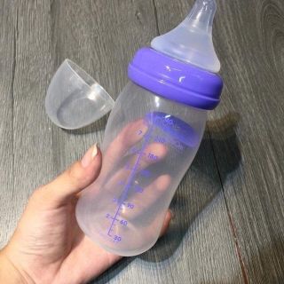 Bình Sữa Lansinoh Momma