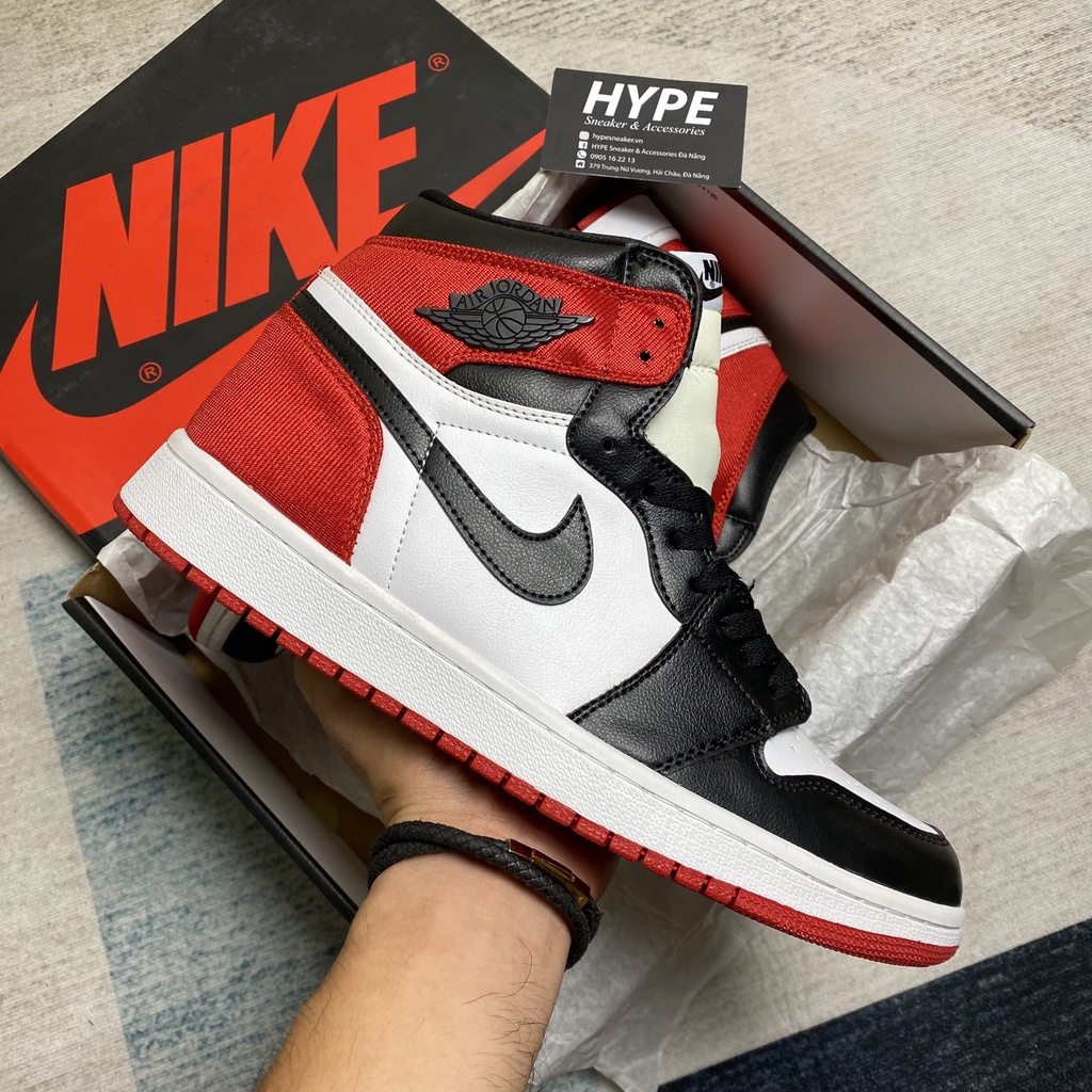 Giày sneaker Jordan 1 Satin Black Toe  - Hype Sneaker | Phiên bản best Quality .