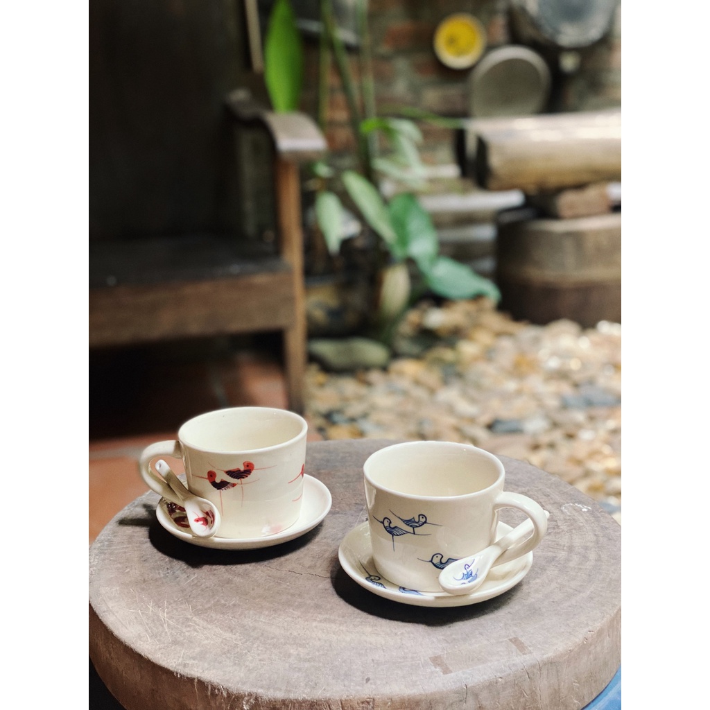 Cốc sứ hoạ tiết vẽ thủ công - gốm sứ Bát Tràng cao cấp