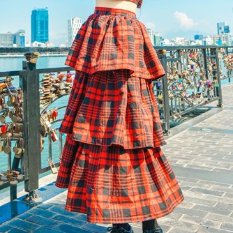 Chân váy ĐỎ kẻ sọc đỏ đen | BigBuy360 - bigbuy360.vn