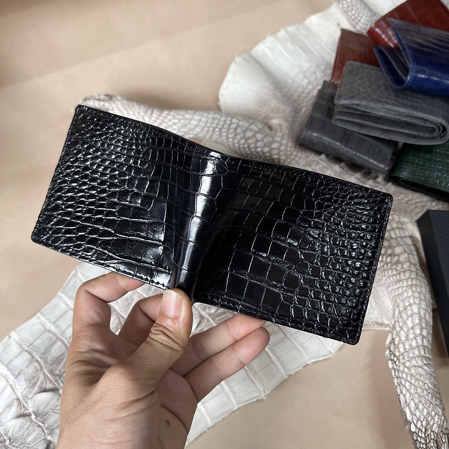 Bóp Ví Nam 2 Mặt Da Cá Sấu Thật Phần Da Bụng Trơn Màu Nâu Đen ST69 Tặng Kèm Hộp Và Móc Khóa Cá Sấu Bảo Hành Da 24 Tháng