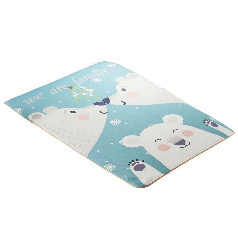 Thảm lót chống thấm 4d cho bé size 50x70