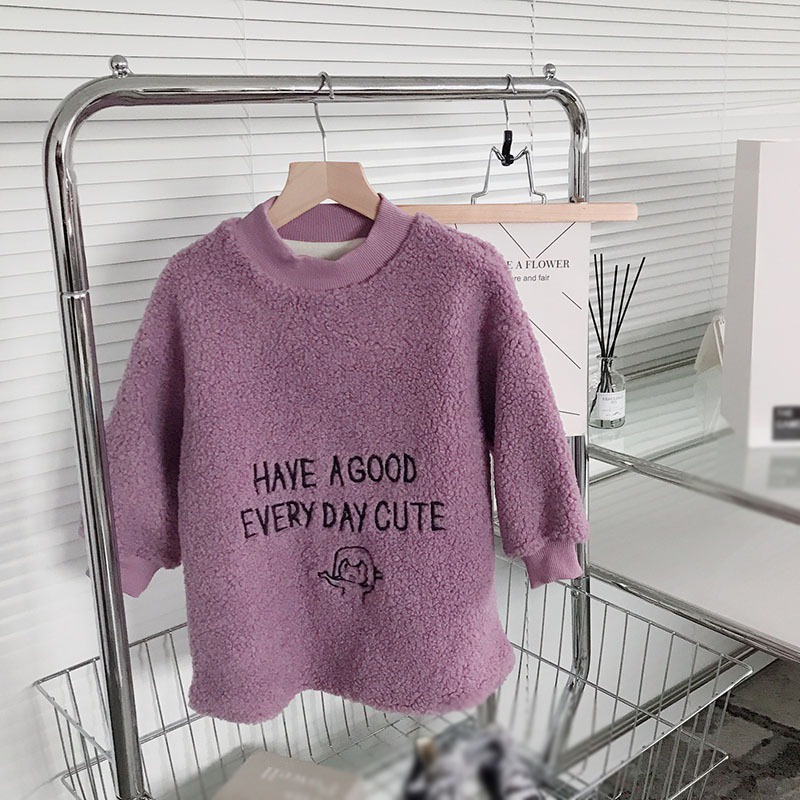 Áo sweater thêu họa tiết xinh xắn theo phong cách mùa đông hàn quốc