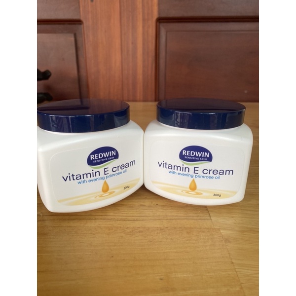 Kem dưỡng ẩm vitamin E Redwin 300g hàng Úc