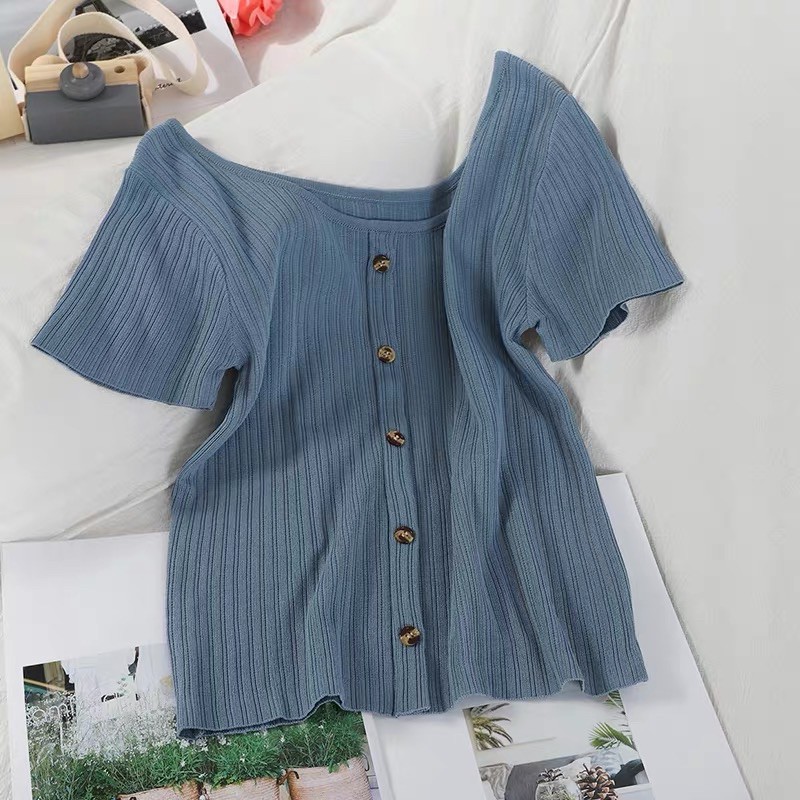 Áo Cúc Liền Nữ Tính - Login Studios