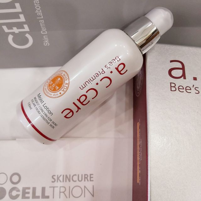 Sữa dưỡng làm dịu da, phục hồi và tái sinh làn da từ nọc ong AC Care Bee's Premium Moist Lotion 130ml