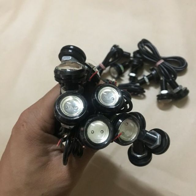 Đèn cúc áo