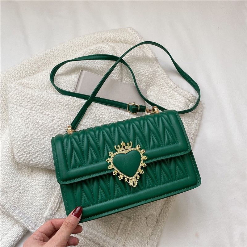 Túi IELGY đeo chéo phối đồ phù hợp và thời trang cho nữ