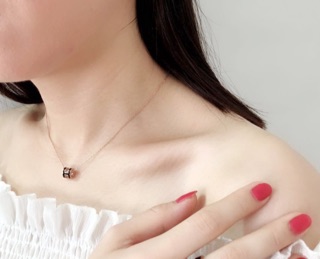 Dây chuyền/Vòng cổ chữ H mini viền hồng (cam, đỏ, đen, trắng) - TITAN ko đen gỉ