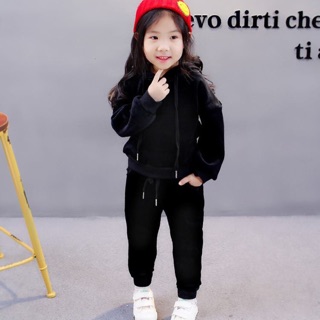 Bộ nỉ màu đen phong cách cho bé