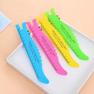 Thước kẻ voi chuột mèo