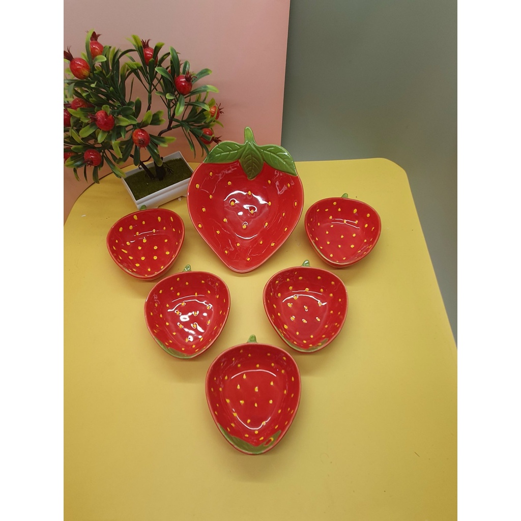 Bộ bát đĩa gốm sứ họa tiết dâu tây trang trí đồ ăn cho bé cực kỳ đáng yêu