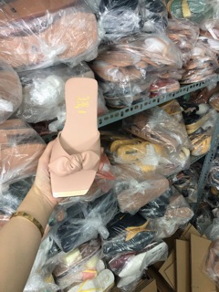 Dép bản nơ da mềm mũi vàng