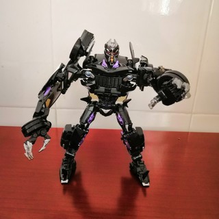 Mô hình Barricade LS-02 Black Mamba MPM05 Transformers Oversize