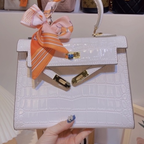 Túi tay cầm có kèm dây đeo chéo ,Túi sai 25 da rắn ( hàng đẹp có hộp )