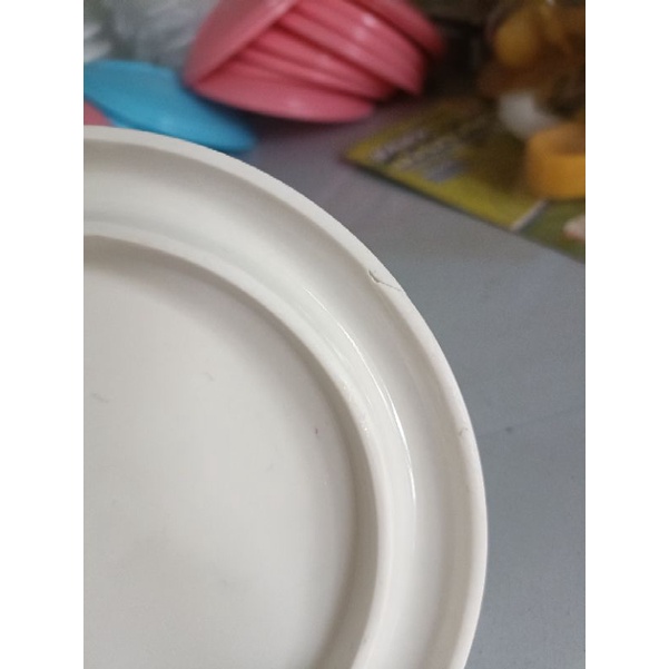 Nắp sứ bộ nồi nấu cháo chậm bear 0,8l bị mẻ,lỗi một ít