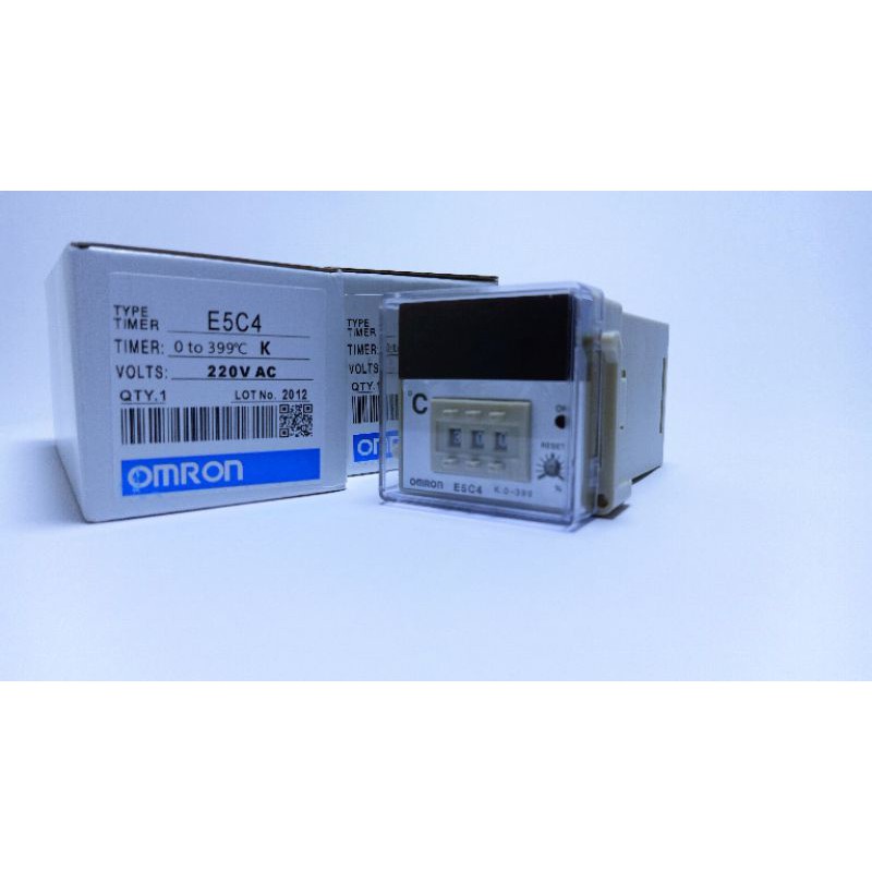 Bộ Điều Khiển Nhiệt Độ - Đồng Hồ Nhiệt Độ Omron E5C4 / E5C2 Tặng Kèm Đế