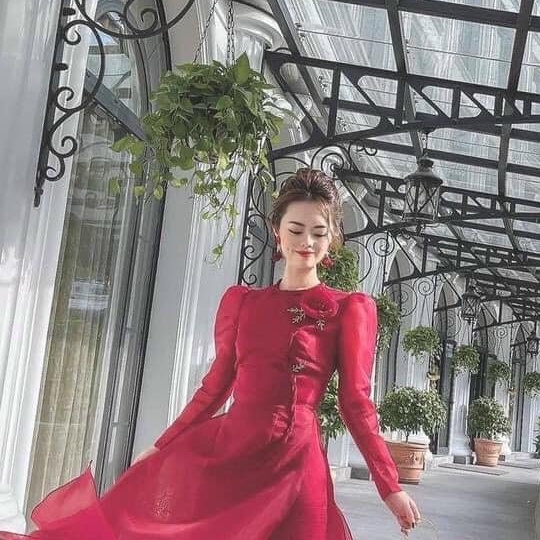 Áo Dài Cách Tân May Sẵn Voan Tơ 4 Tà ỷ lan maxu thiết kế