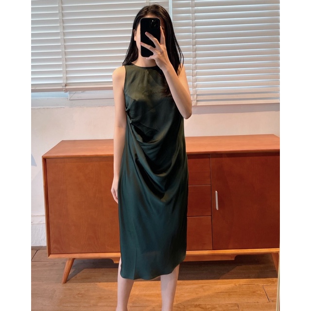 Laura dress / Đầm lụa xếp nếp bên thân