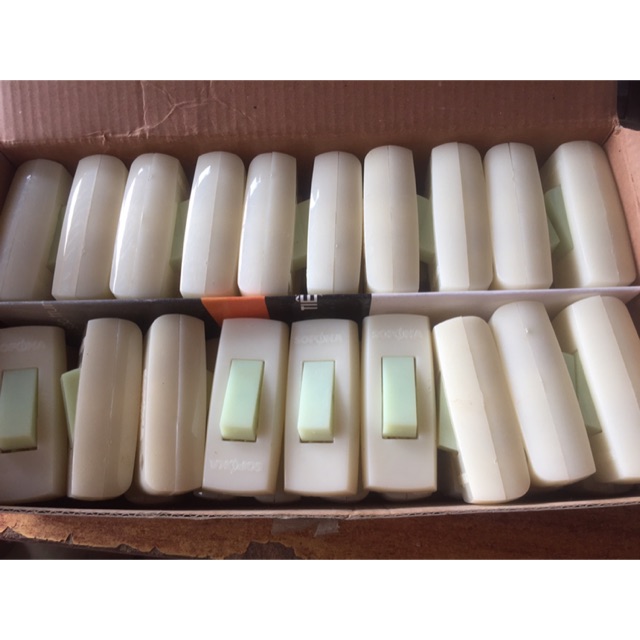 Công tắc treo nhót dạ quang Sopoka hàng loại 1