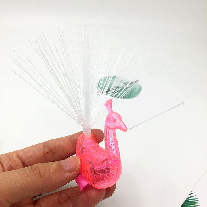 Đèn LED trang trí phòng ngủ gia đình hình con công sợi quang phát sáng nhấp nháy biến sắc 7 màu đồ chơi trẻ em