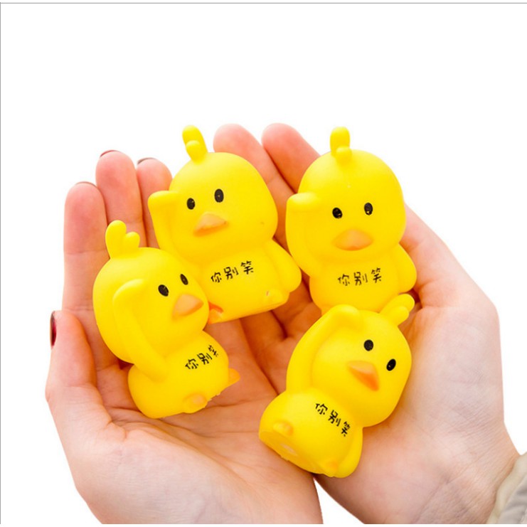 Vịt vàng cute kêu chip chip