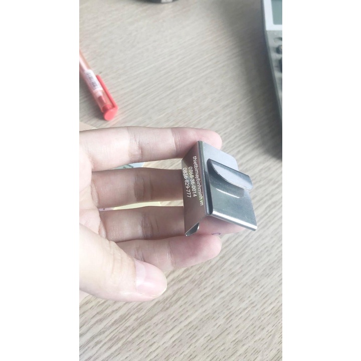 Cữ chống lẹm vải ,tra 2 lớp vải dùng cho máy vắt sổ