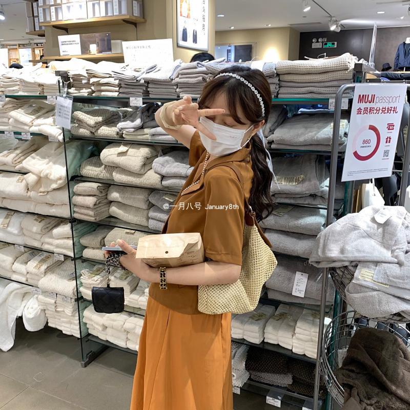 Túi đeo vai bện dây màu nâu phong cách mùa hè thời trang cho nữ