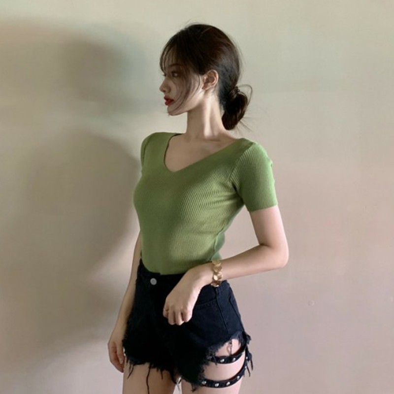 Áo Thun Dệt Kim Tay Lửng Cổ Chữ V Dáng Ôm Thời Trang Mùa Hè Phong Cách Hàn Quốc Cho Nữ